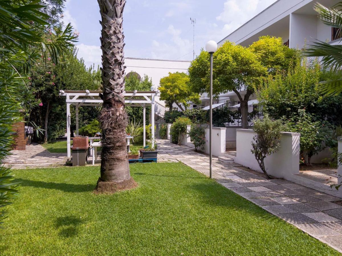 Residence Borgo Latino- Localo Torre dell'Orso Buitenkant foto