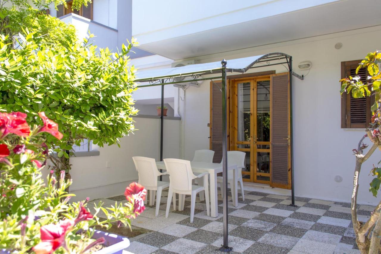 Residence Borgo Latino- Localo Torre dell'Orso Buitenkant foto