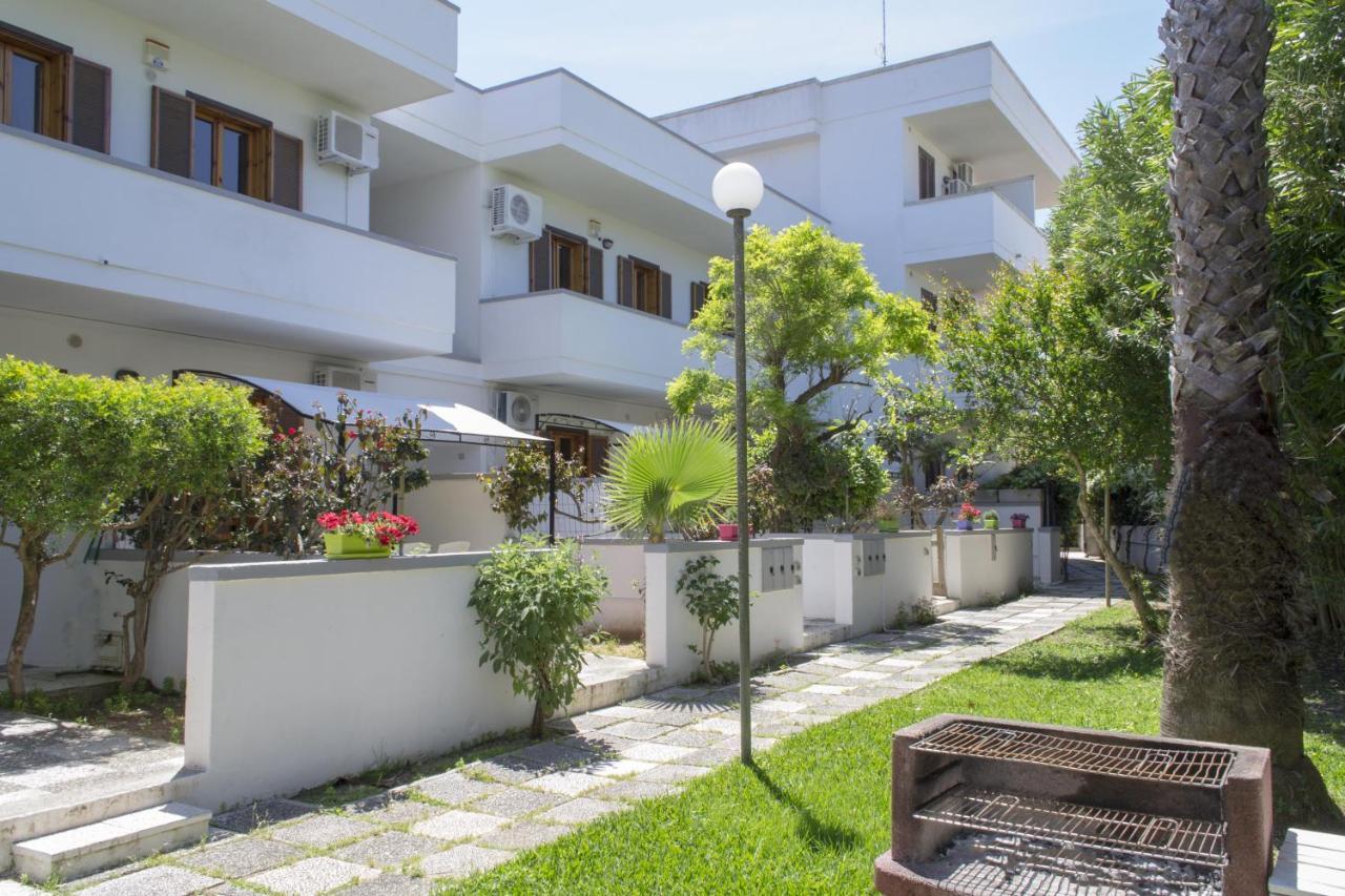 Residence Borgo Latino- Localo Torre dell'Orso Buitenkant foto